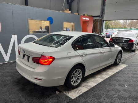 2016 BMW 3 Series - thumbnail 2