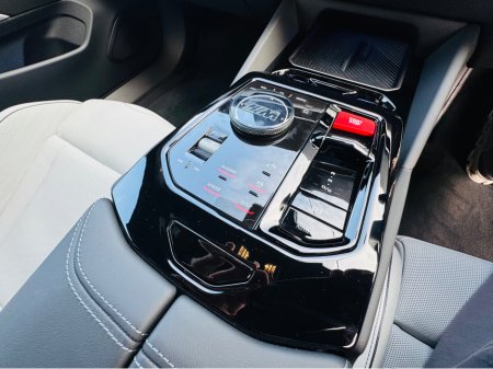 2025 BMW M5 - thumbnail 23