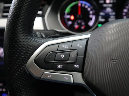 2021 Volkswagen Passat - thumbnail 11