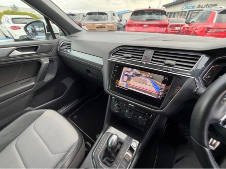 2019 Volkswagen Tiguan R-LINE 4WD - 2.0L DIESEL - AUTO - 12M WARRANTY - CAR: 1724 €32,950 thumbnail