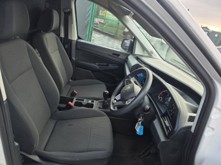 2021 Volkswagen Caddy  €15,950 thumbnail