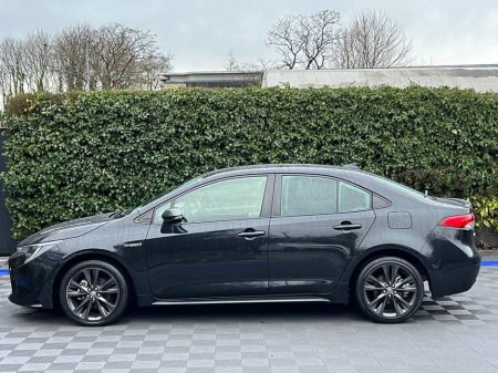 2020 Toyota Corolla WXB 1.8 HYBRID // HEADS-UP DISPLAY // 17