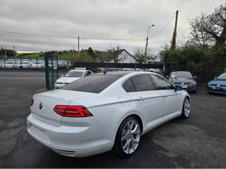 2015 Volkswagen Passat 1.4 TSI HI SPEC EDITION  SAT-NAV REV CAMERA BLIND-SPOT CARPLAY ANDROID AUTO €16,950 thumbnail