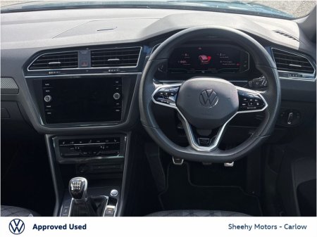 2024 Volkswagen Tiguan - thumbnail 2