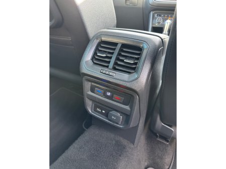 2019 Volkswagen Tiguan 2.0 TDI R-LINE TECH 4MO thumbnail