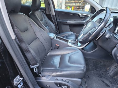 2016 Volvo XC60 - thumbnail 8