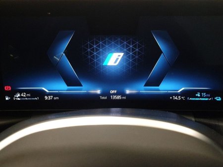 2024 BMW 3 Series - thumbnail 9