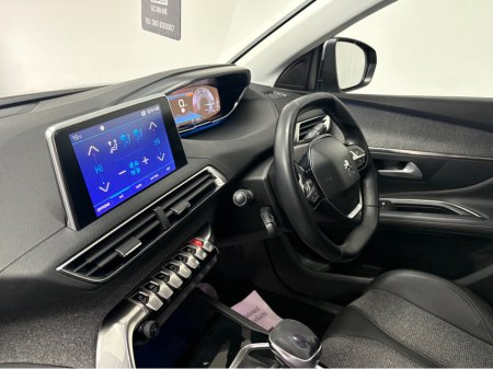 2020 Peugeot 3008 - thumbnail 10