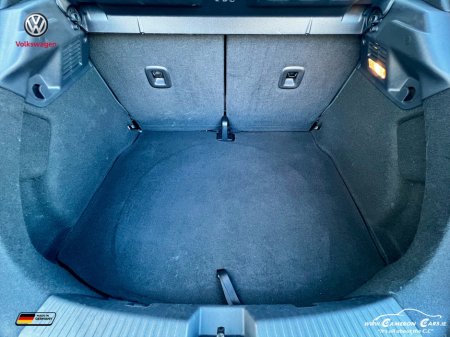 2013 Volkswagen Beetle - thumbnail 27