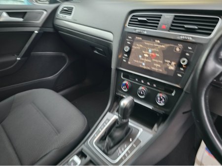 2019 Volkswagen Golf - thumbnail 17