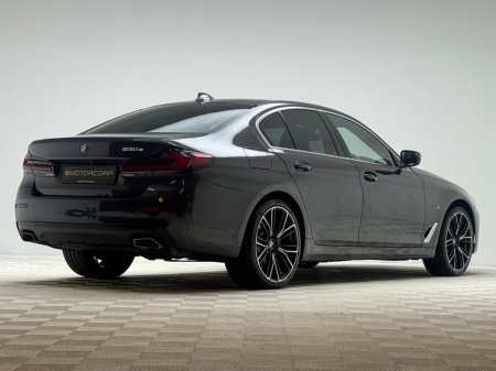 2023 BMW 5 Series - thumbnail 7
