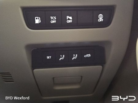 2023 Mazda CX-60 2.5P PHEV TAKUMI CON-P DRI-P AT €41,975 thumbnail