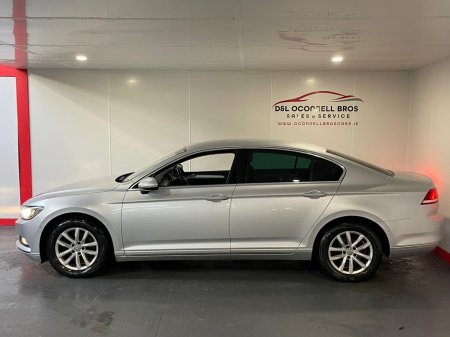 2017 Volkswagen Passat CL 1.6 TDI D7F 120HP 4DR AUTO €13,950 thumbnail