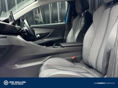 2023 Peugeot 3008 - thumbnail 8