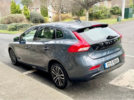 2017 Volvo V40 - thumbnail 16