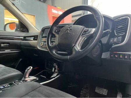 2018 Mitsubishi Outlander - thumbnail 11