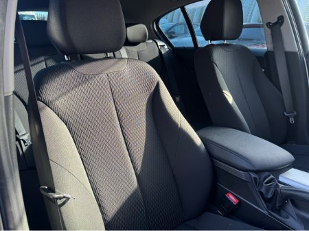 2016 BMW 1 Series - thumbnail 11