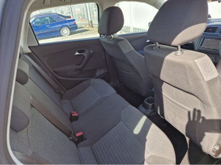 2011 Volkswagen Polo - thumbnail 18