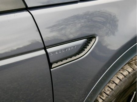 2024 Land Rover Discovery Sport - thumbnail 9