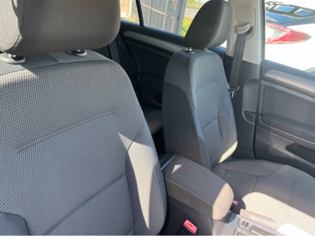 2015 Volkswagen Golf - thumbnail 10