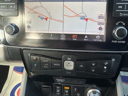 2018 Nissan Leaf - thumbnail 25