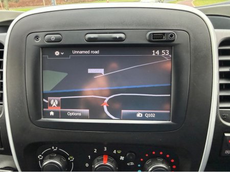 2018 Nissan NV300 LWB 125 SV 4DR €9,960 thumbnail