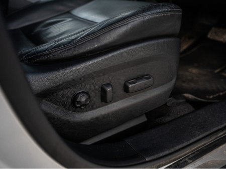 2014 Hyundai Santa Fe - thumbnail 17