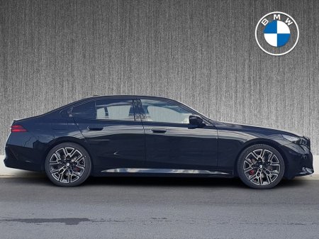 2026 BMW 5 Series - photo 3