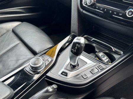 2018 BMW 3 Series - thumbnail 9