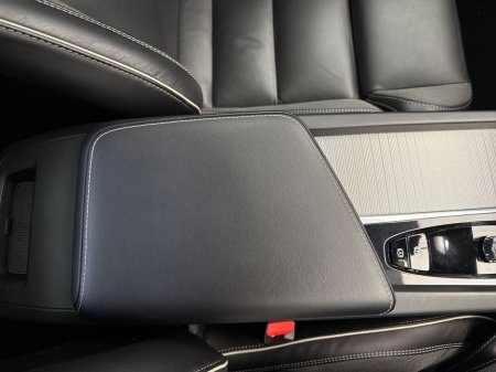 2023 Volvo XC60 - thumbnail 15