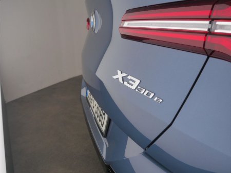 2025 BMW X3 30e xDrive M Sport €69,900 thumbnail