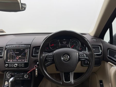 2017 Volkswagen Touareg - thumbnail 11