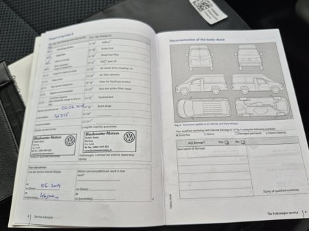 2017 Volkswagen Transporter - thumbnail 28