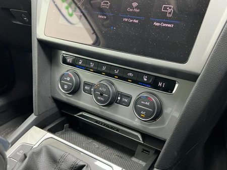 2018 Volkswagen Passat - thumbnail 28