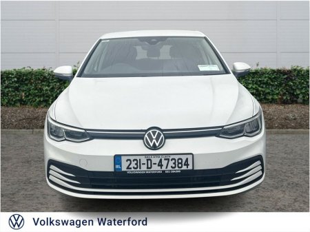 2023 Volkswagen Golf 2.0 TDI 115HP Life €24,975 thumbnail