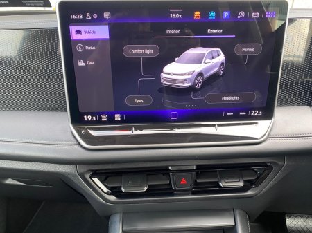 2024 Volkswagen Tiguan - thumbnail 17