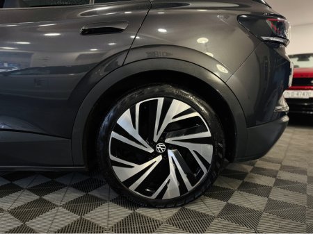 2021 Volkswagen ID.4 PRO 150 KW 1ST MAX 20 5DR AUTO €25,899 thumbnail