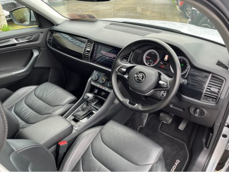 2021 Skoda Kodiaq 7 SEATER STYLE AUTOMATIC 2.0 DIESEL //HIGH SPEC//FULL LEATHER//HEATED SEATS//KEYLESS ENTRY//SAT NAV//REVERSE CAMERA// €36,950 thumbnail