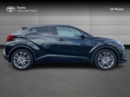 2023 Toyota C-HR HYBRID SOL €30,995