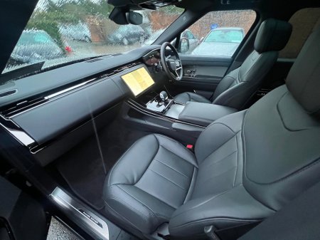 2025 Land Rover Range Rover Sport P460E PHEV 3.0 EDITION *LOW KMS* €119,950 thumbnail