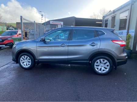 2015 Nissan Qashqai 1.5 DSL XE E6 4DR ONE OWNER CAR €8,500 thumbnail