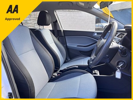 2017 Hyundai i20 - thumbnail 16