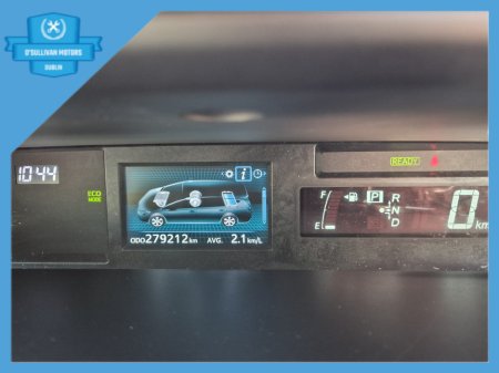 2016 Toyota Prius - thumbnail 23