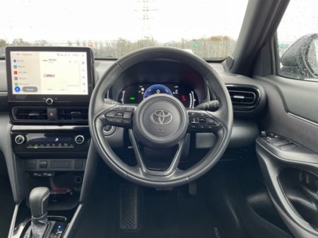 2025 Toyota Yaris Cross - thumbnail 10