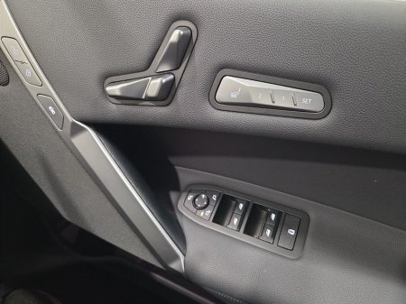 2025 BMW iX - thumbnail 23