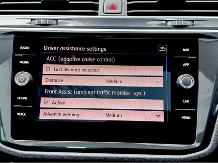 2019 Volkswagen Tiguan - thumbnail 39