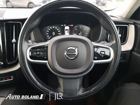 2021 Volvo XC60 B4 2.0D Inscription - Pan Roof, Heated Seats, Heated Steering Wheel, Side Steps, Diamond Turned Alloy Wheels thumbnail