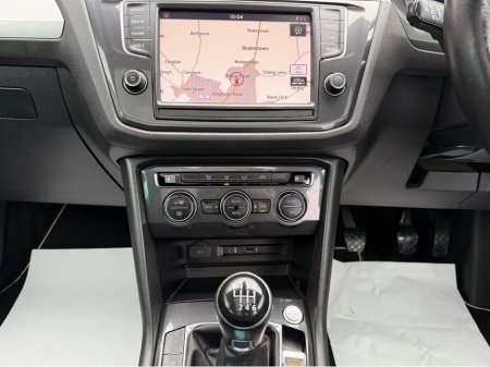 2017 Volkswagen Tiguan - thumbnail 13