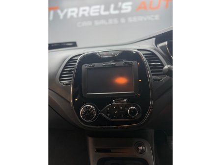 2014 Renault Captur INTENSE 1.5 DCI 90 4DR €8,950 thumbnail