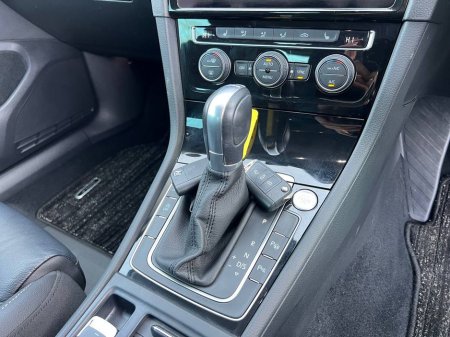 2019 Volkswagen Golf - thumbnail 11